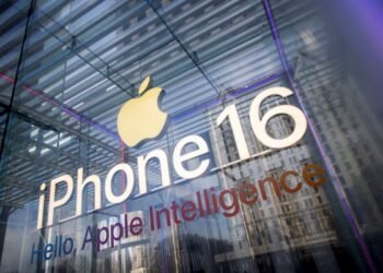 Apple considera adotar a inteligência artificial da Anthropic ou da OpenAI para aprimorar a Siri.