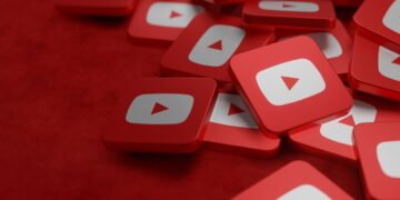 YouTube introduz carrossel com IA para otimizar e acelerar buscas.