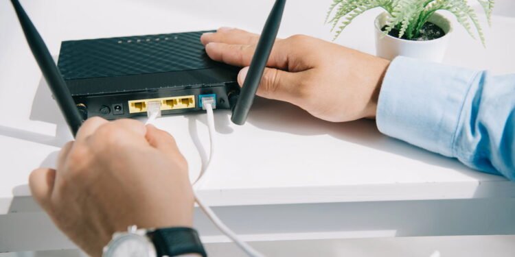 Nova tecnologia pode substituir o wi-fi e promete internet via luz até 2025.